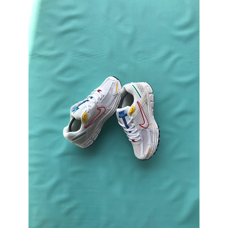 Nike Vomero 5