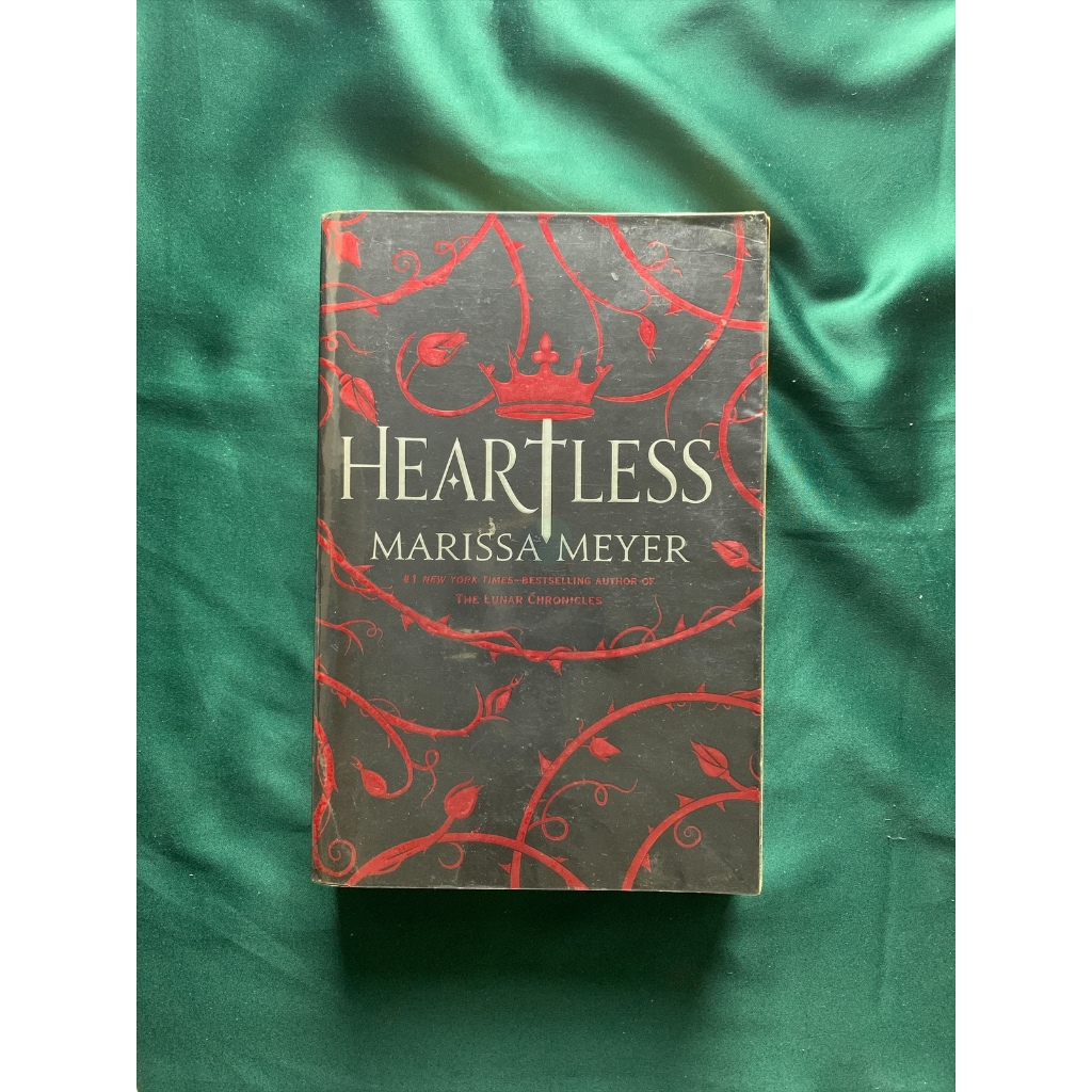 PRELOVED - Novel/Buku Heartless - Marissa Meyer