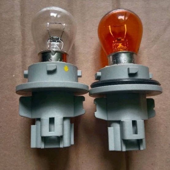 Fitting + Bohlam Soket Lampu Fiting Sein Toyota Fortuner Pajero Canter Original Koito Life Ichikoh