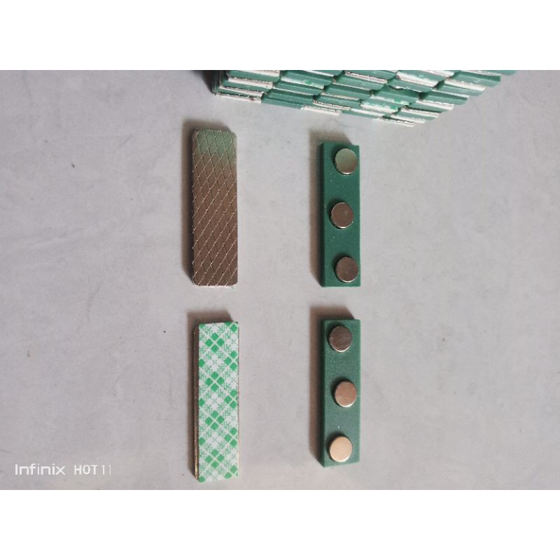 

magnet nametag/nama dada