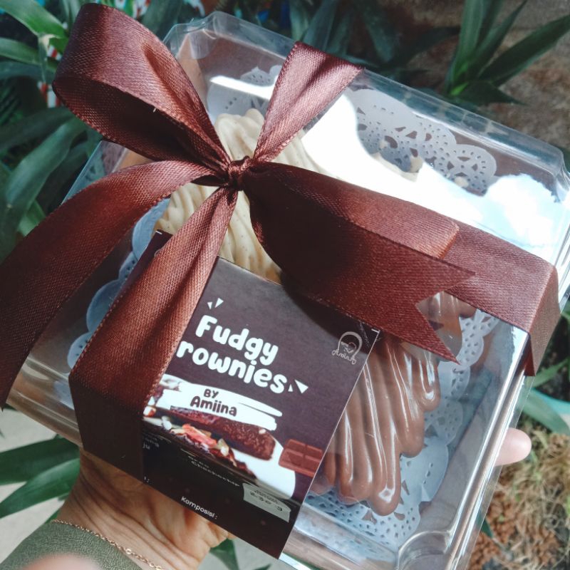 

HAMPERS BROWNIES HANTARAN ACARA SYUKURAN (WEDDING, ULTAH, LAMARAN, SELAPAN, DLL.)