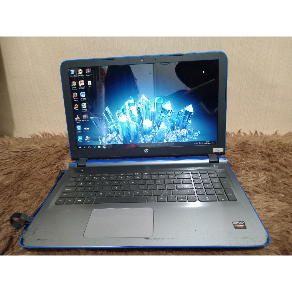 HP pavillion Notebook ram 4gb AMD A10-8700P 15INCH NO MINUS
