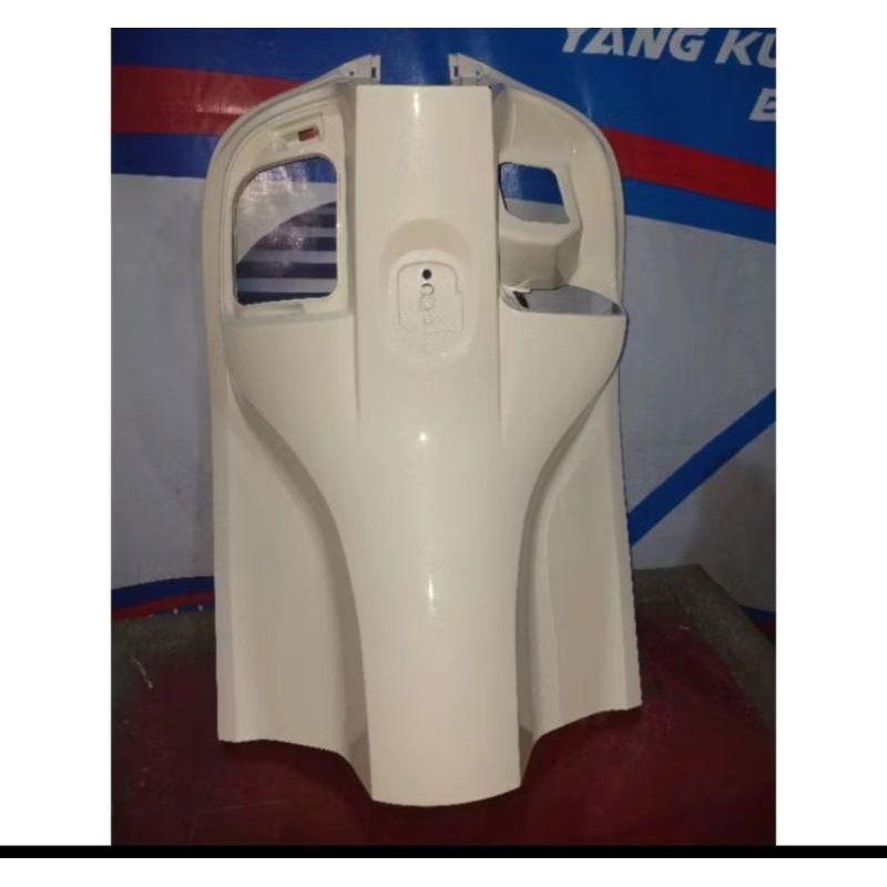 dasbor tengah Scoopy new 2020/2021-2022/2023/krem /legshield dalam besar Scoopy new krem/