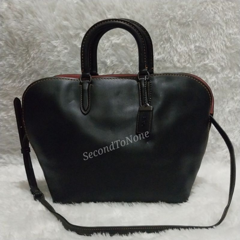 Tas preloved Coach Dakota Satchel Limited Edition Sling Hand Bag warna Hitam dalam Pink