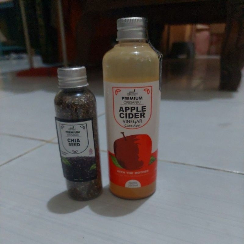 

PAKET HEMAT CUKA APEL 250 ML PLUS CHIASEED 70 GR