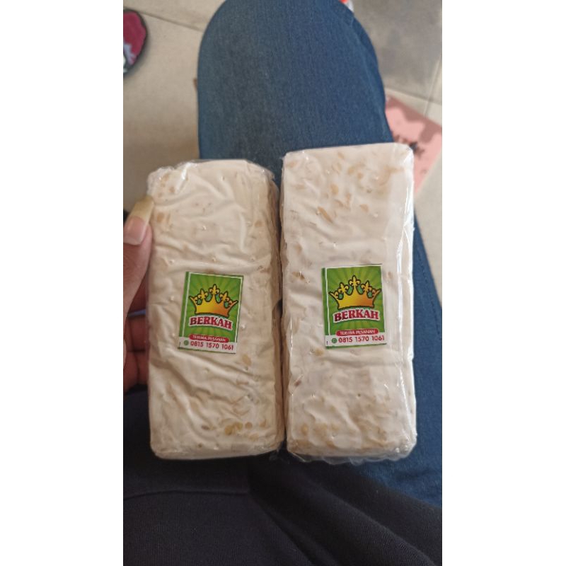 

Tempe Besar / Tempe Balok / Kedelai Murni