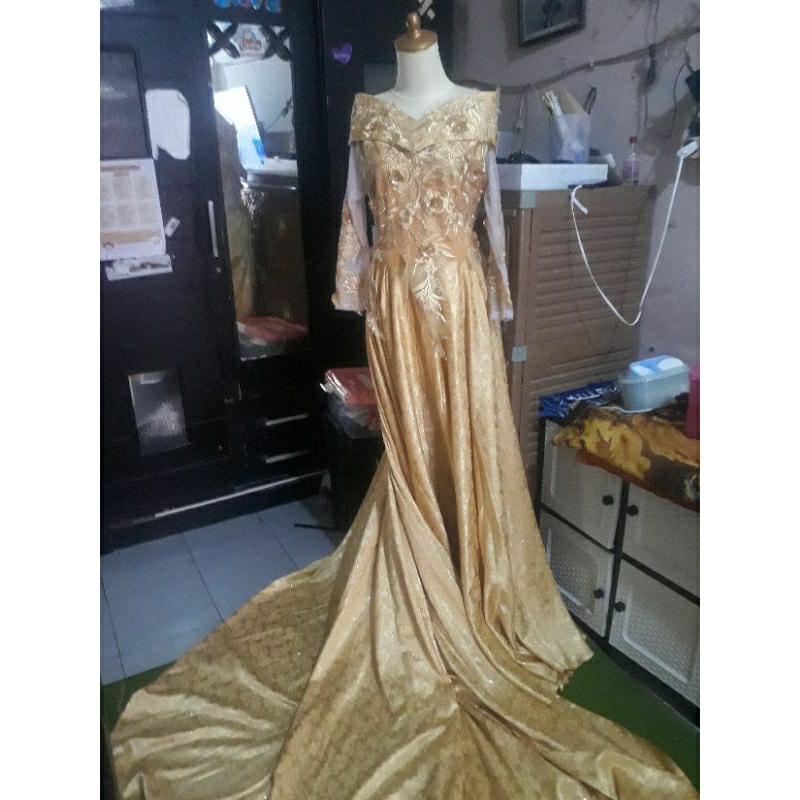 Preloved Gaun Pengantin Gold