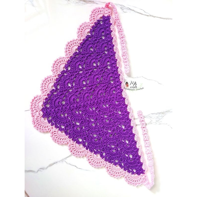 Bandana segitiga rajut