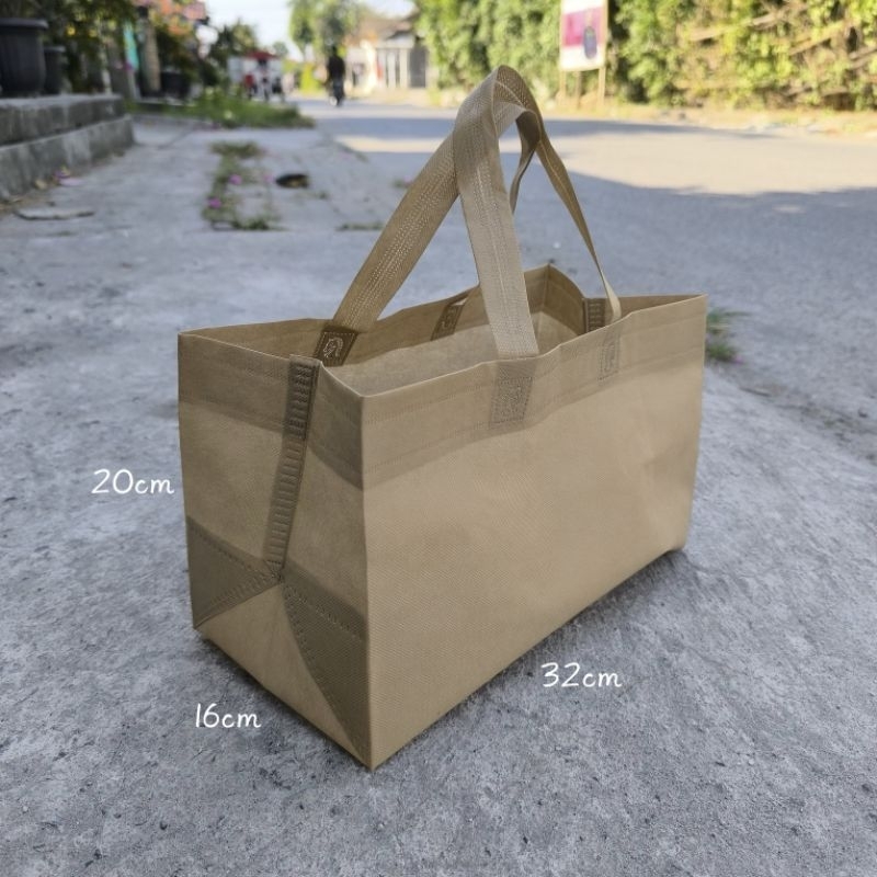 

Goodie bag 32x16x20 coklat box tas cake brownies dus Donat 12tas