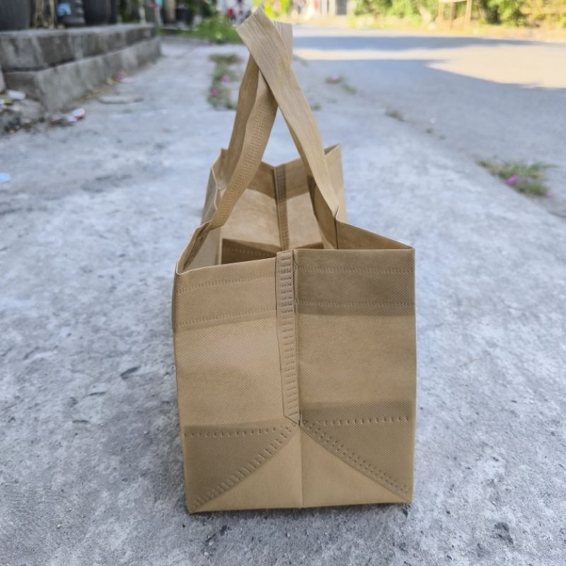 

Goodie bag 26x16x20 coklat box tas cake brownies dus bolu donat 12tas