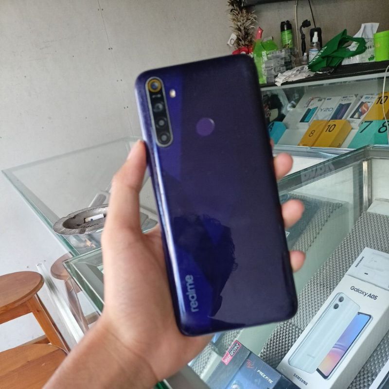 realme 5i 4/64 bekas