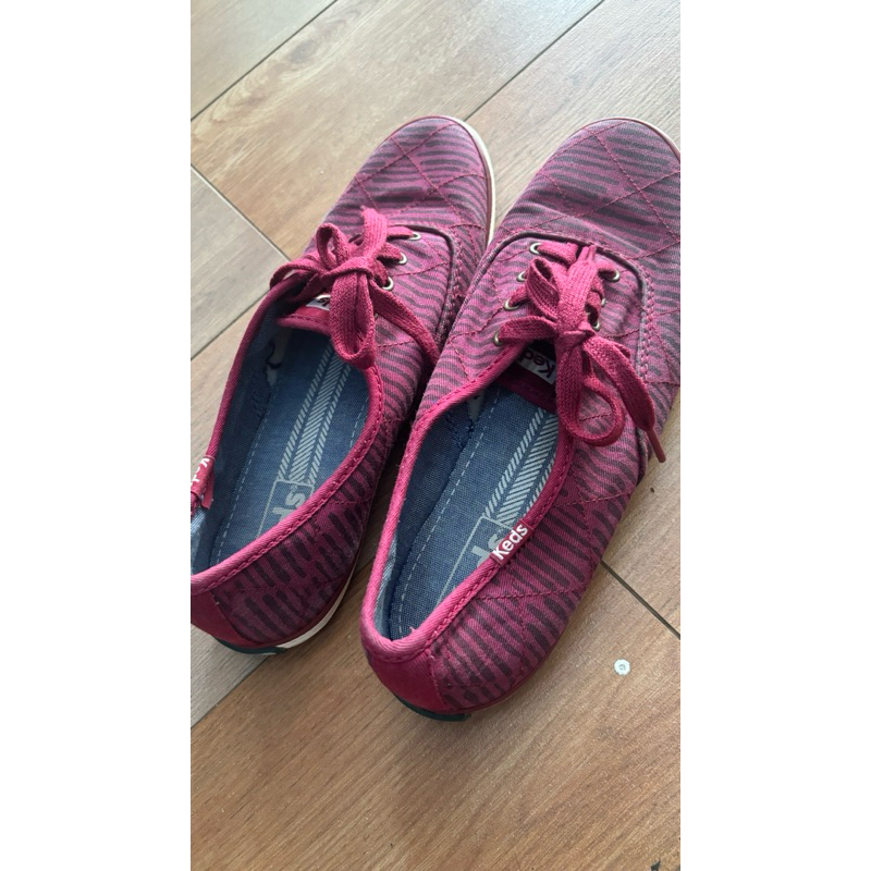 PRELOVED SEPATU WANITA KEDS