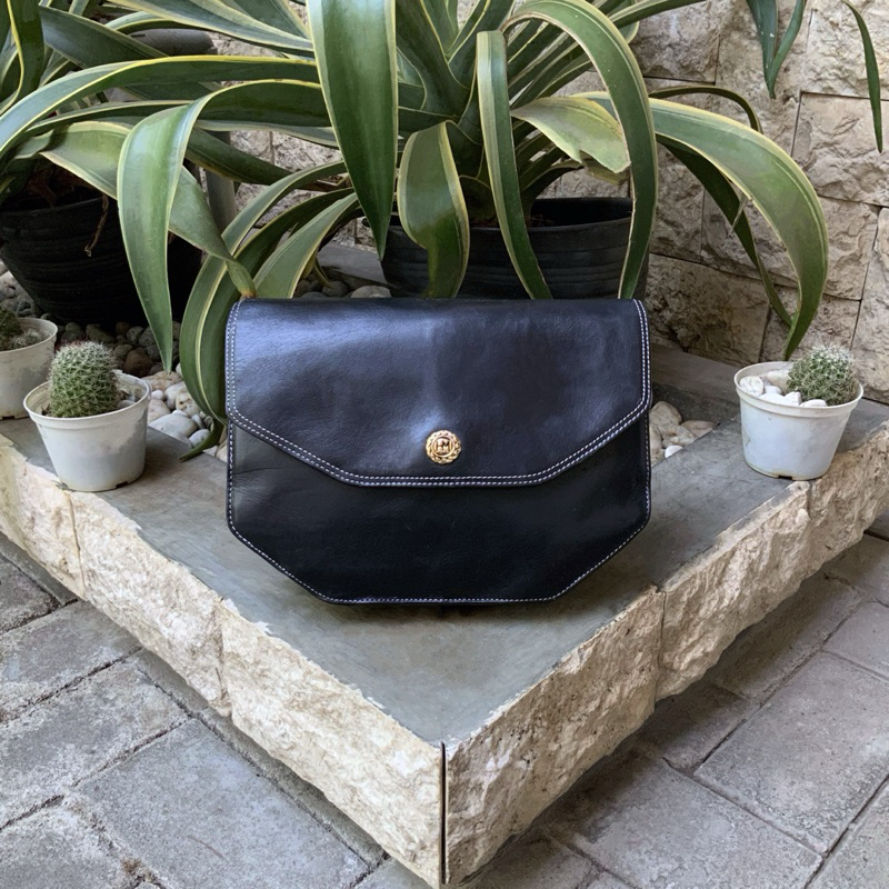 HANAE MORI JAPAN GENUINE LEATHER HAND BAG BLACK