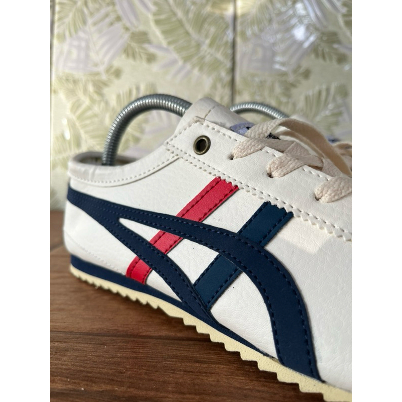 Sepatu Second Onitsuka Branded Size 40