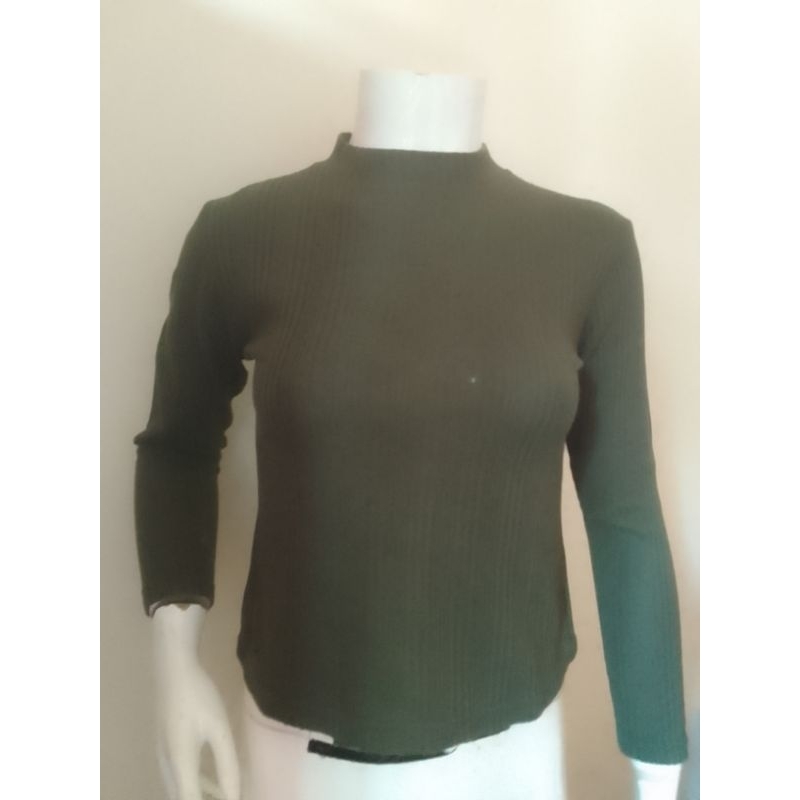 JUAL RUGI blus sweater turtleneck hijau army branded Dust