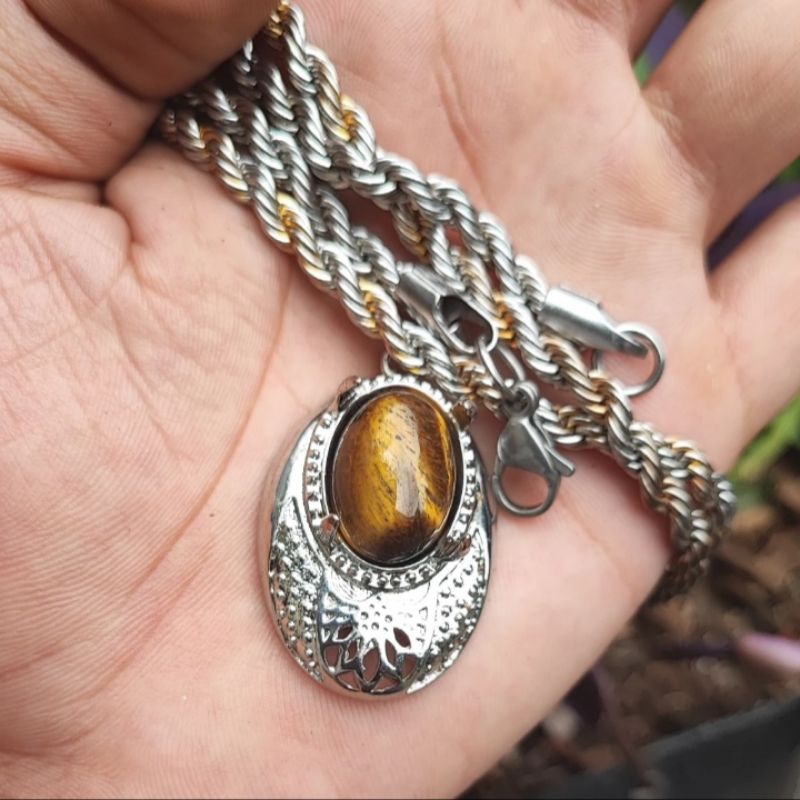 kalung liontin batu tiger eye ring titanium