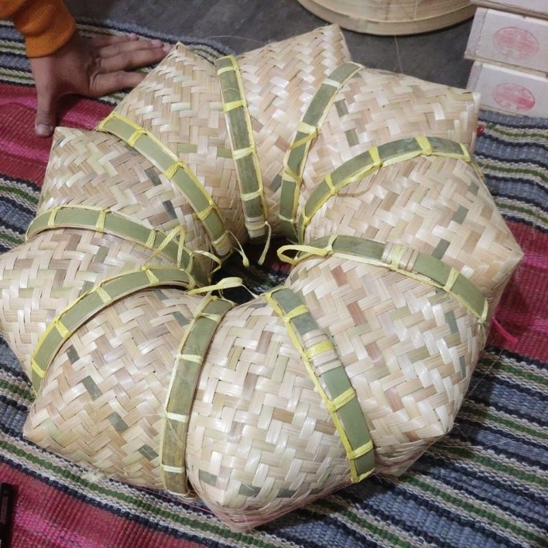 Tumbu diameter 15/16cm/phiti/besek/wakul bambu/Tompo/anyaman bambu/pot bunga dari bambu/cathing/hamp
