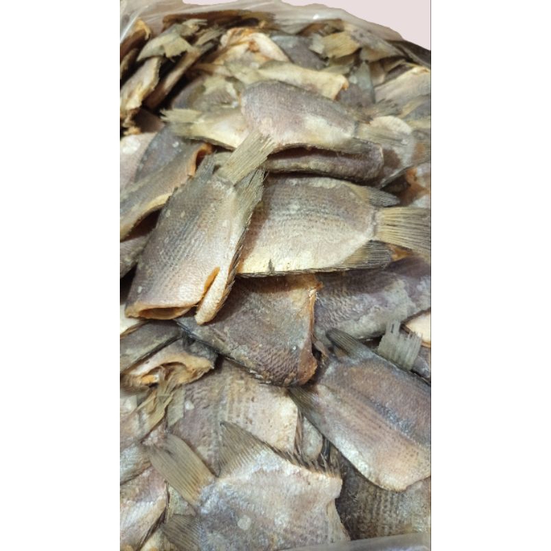 

ikan asin tembakang-ikan tambakan-ikan sepat rawa-ukuran BESAR sedang/kualitas super