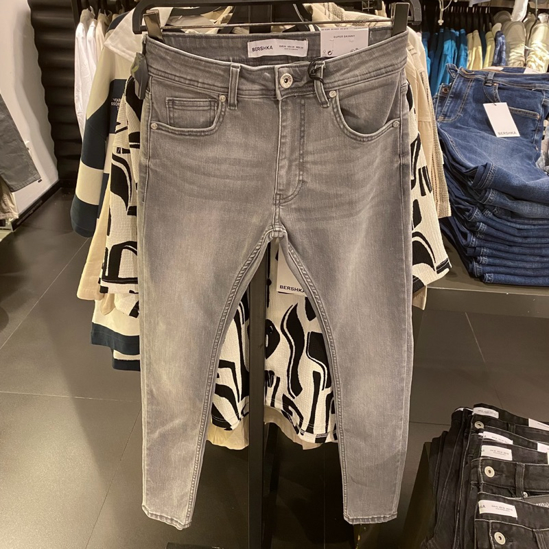 Jastip. Jeans Super Skinny Bershka (Man)