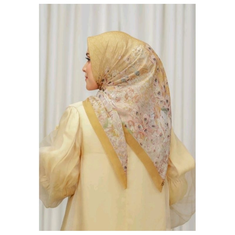 As is Ederra Buttonscarves Curry