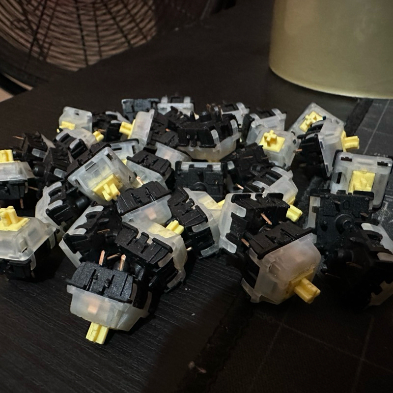 Gateron Yellow KS-3X47 (82 pcs switch)