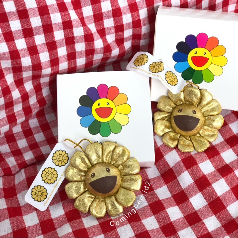 gantungan flower bag charm takashi murakami pin gold gantungan kunci gold smile timbul