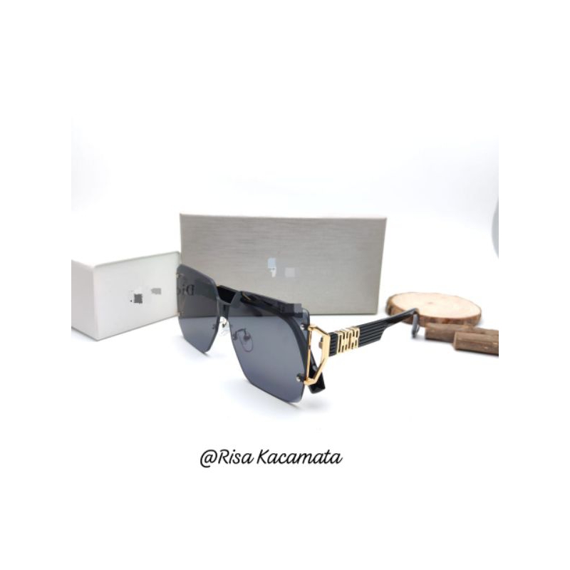 [COD] Kacamata Hitam Wanita Dior 58049  Fashion Terbaru Lensa UV Proctection & Free Cleaners