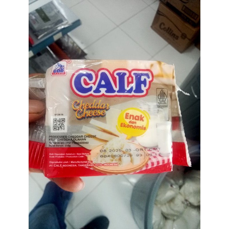 

Keju Calf Merah Cheddar 200 gr ( Repack Pabrik )