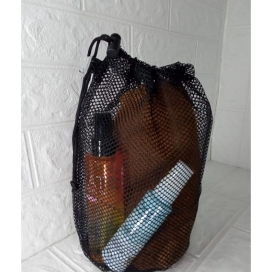 BURUAN SERBU Pouch Bag Pria Wanita Bahan Jaring Tas Handuk Pouch Alat Mandi  Hitam