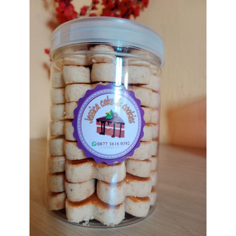 

Kue kacang terenak,maknyuz, manis, gurih, renyah toples ukuran 800ml