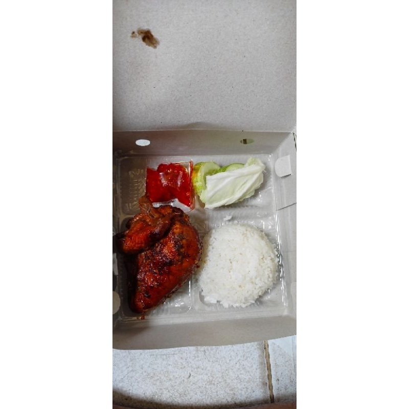 

paket nasi ayam bakar