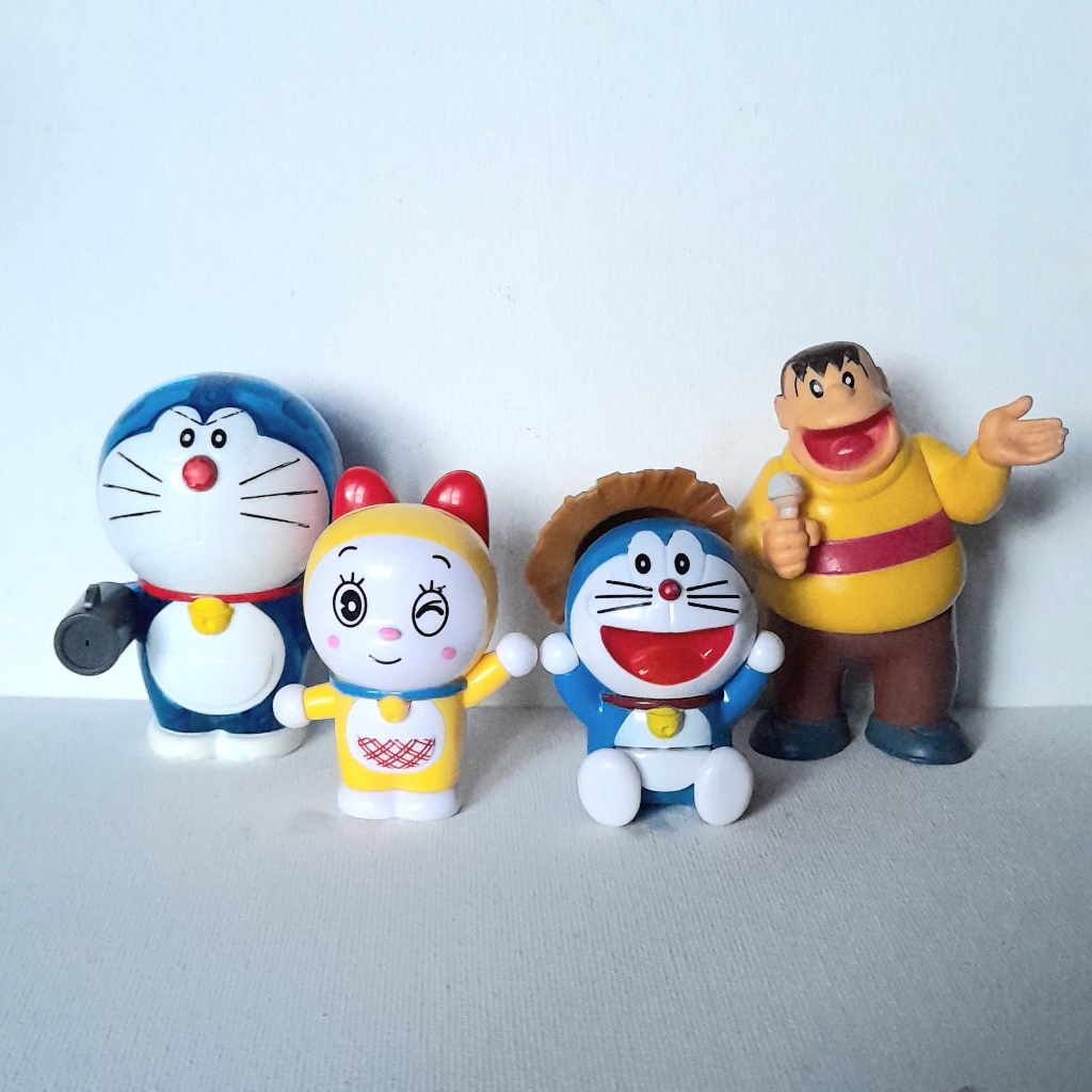 Figure Karakter Doraemon (Preloved)