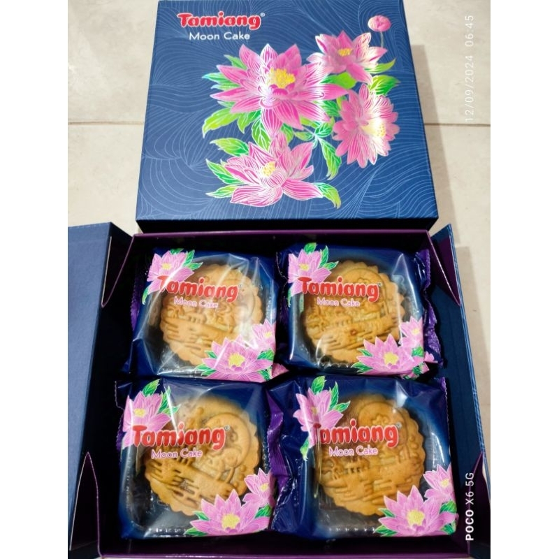 

TAMIANG MOONCAKE KUE BULAN MEDAN ISI 4PCS/BOX