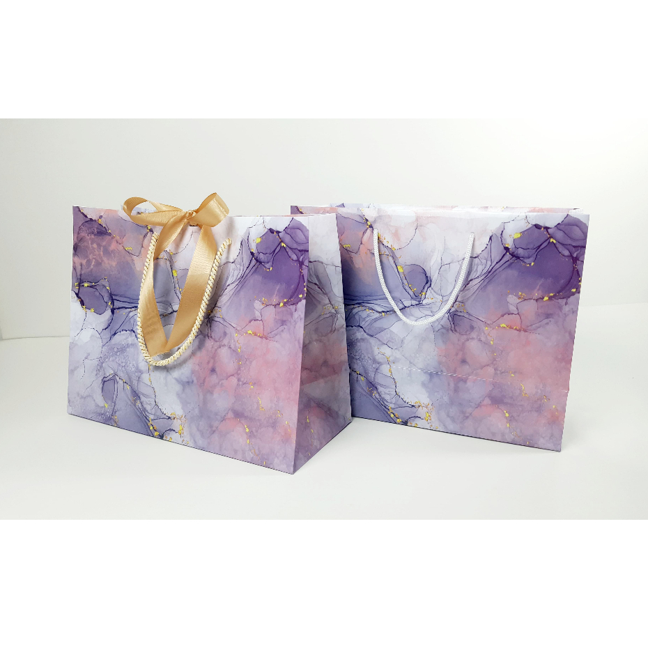 

Paperbag Marble Series Misty Purple UK 32,5 x 25 x 14cm