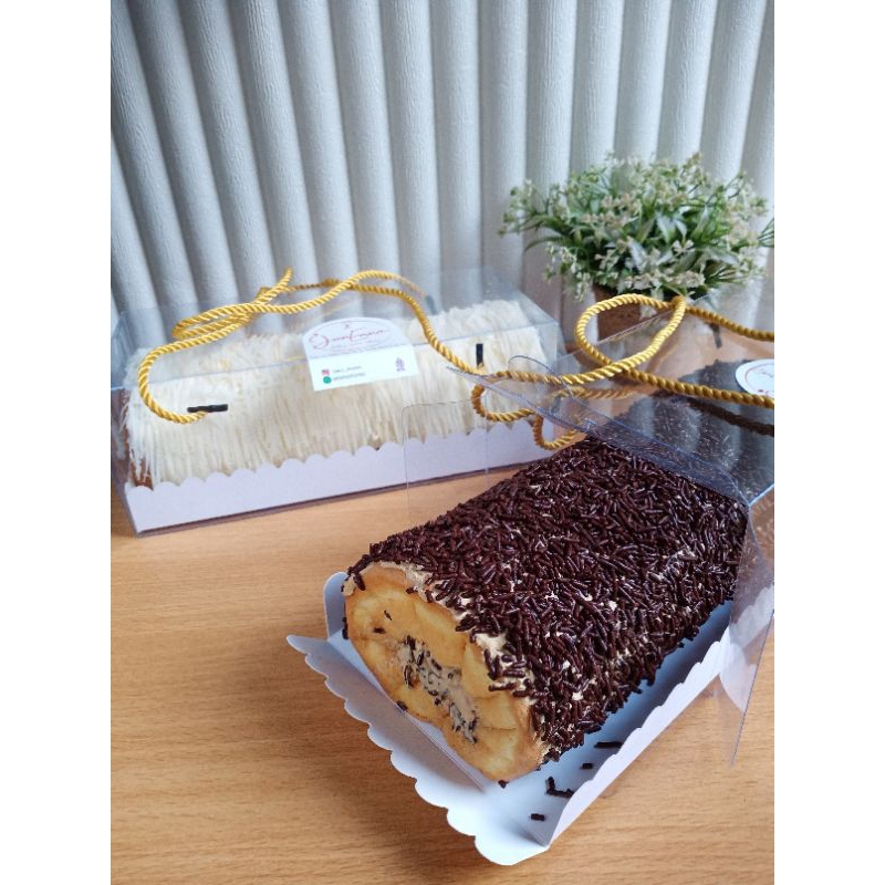 

JANENNA ROLL CAKE FULL TOPING