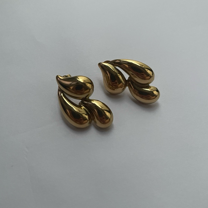 KESHI EARRING