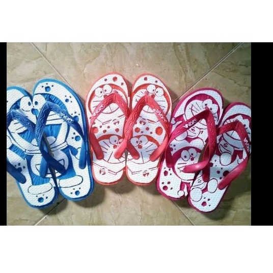 Sandal Jepit Swallow Ukir Motif Doraemon