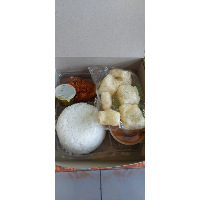 

Nasi kotak Lengkap