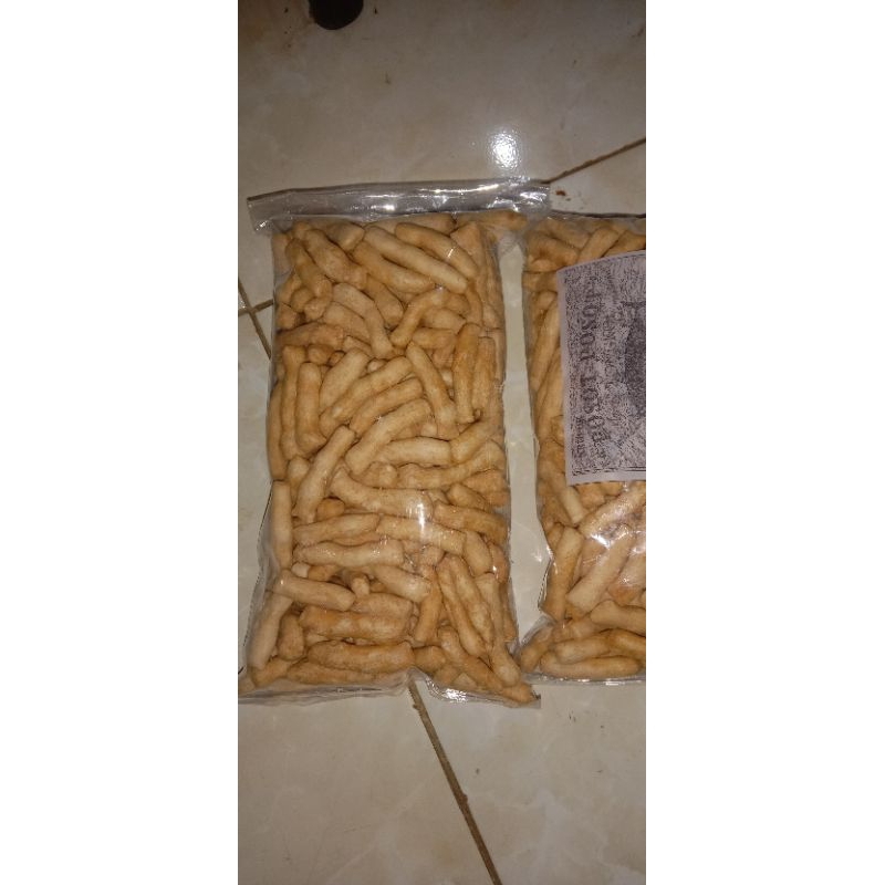 

Kerupuk posot ikan tongkok Bawean / Pempek Posot khas Bawean / Pempek kering