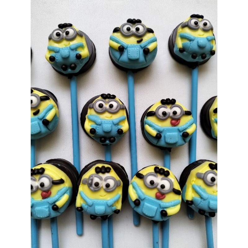 

Cokelat karakter Minions hadiah kado gift ulang tahun happy birthday