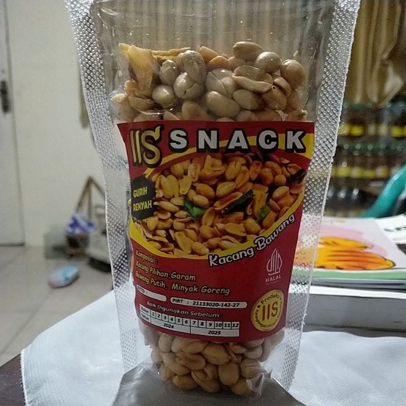 

Kacang Bawang IIS Snack