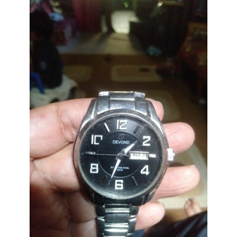 Jam tangan Devond