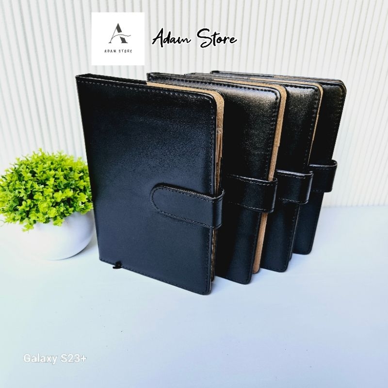 

Agenda kulit noteebook A5 kancing magnet cover polos no index(terima cetak logo perusahaan)