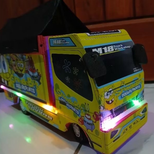 MG PROMO MAINAN MINIATUR TRUK OLENG SPONGEBOB WARNA KUNING MOBIL TRUK OLENG KARAKTER
