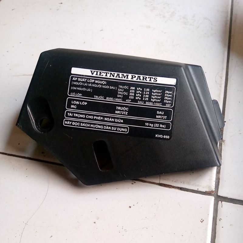 cover tutup reservoir hugger Vario 125 150 OLD new