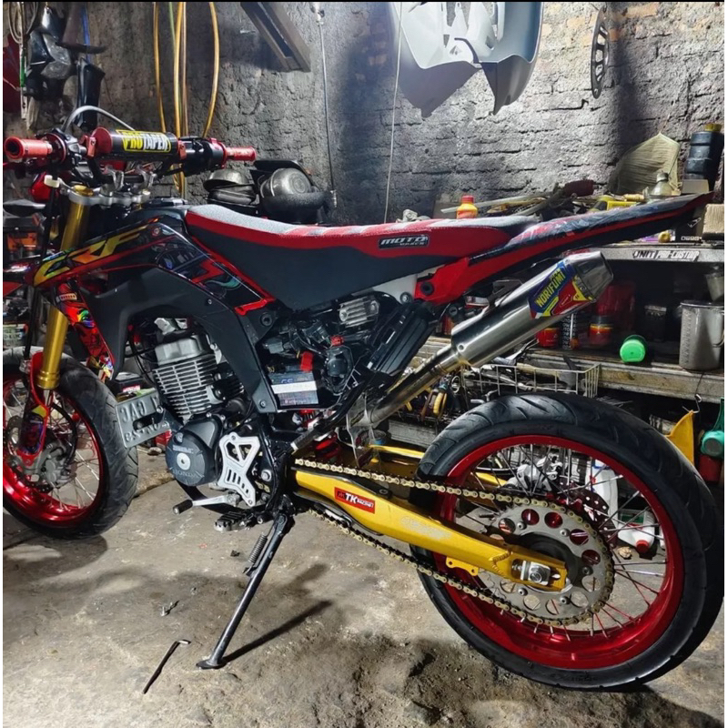 Jok motor trail model GORDON TEBAL TINGGI RATA KLX BF CRF 150L ( tangki & body standart )