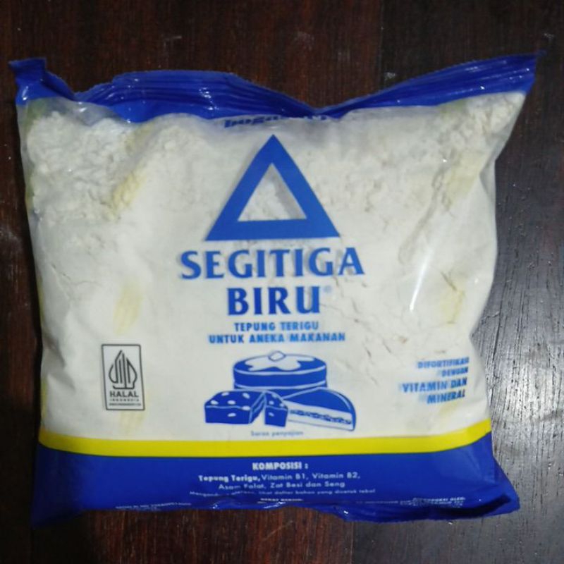 

tepung segitiga biru ukuran 500 gram