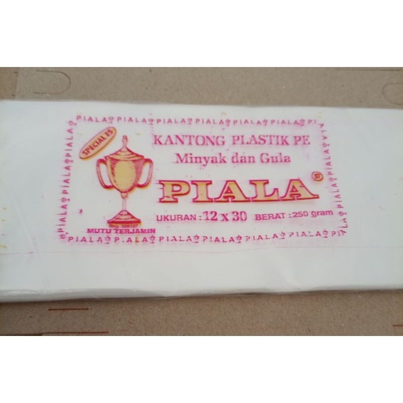 Plastik PE 12x30 merek Piala