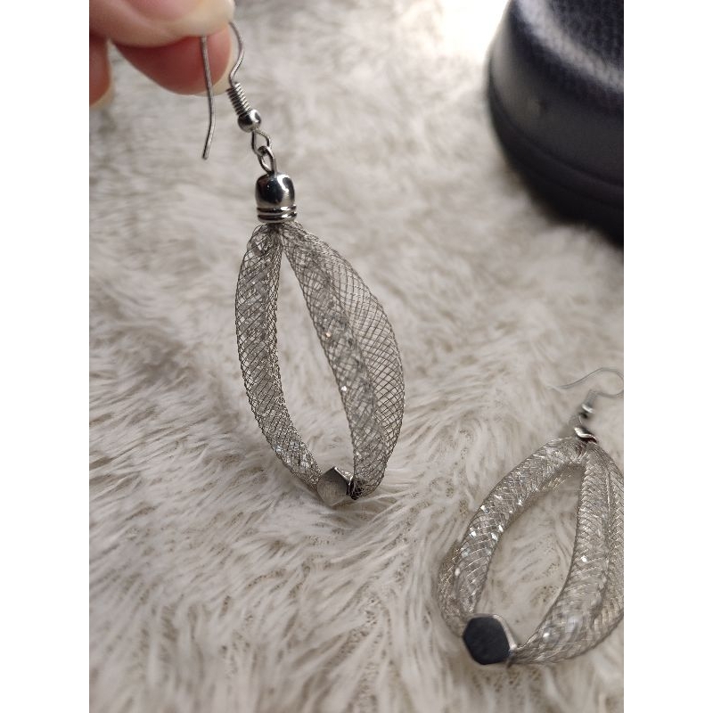 Preloved anting gantung lucu PL warna perak silver bukan emas bukan perak aksesoris wanita aksesoris