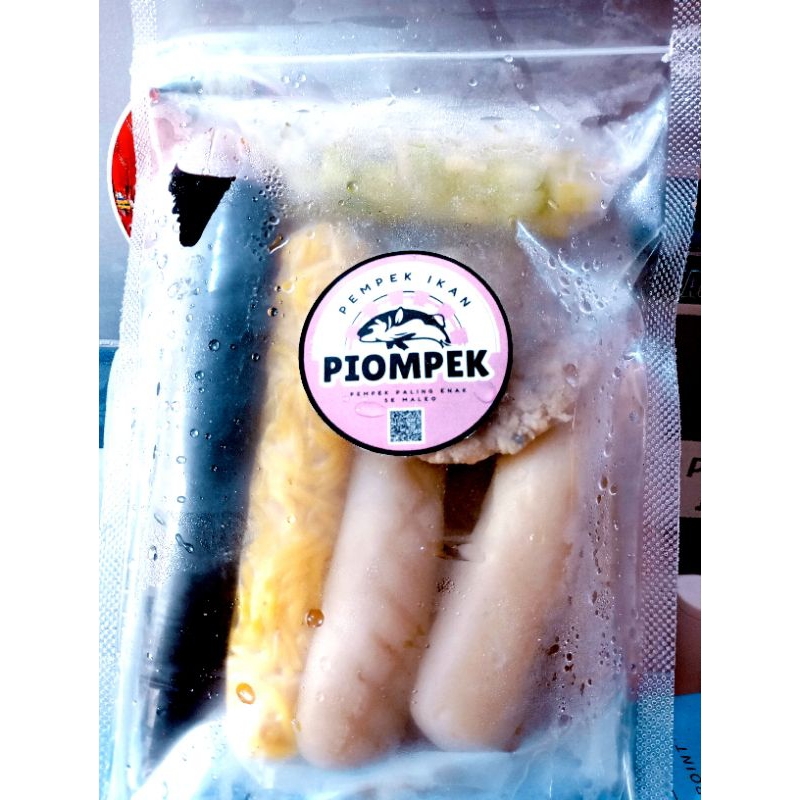 

Pempek Ikan [PIOMPEK]